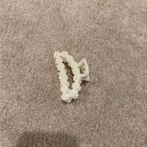 Elegant White Hair Clip